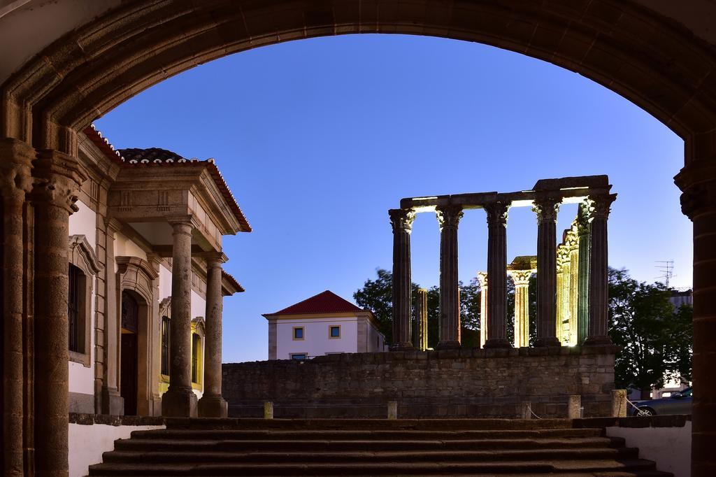 Pousada Convento De Евора Екстериор снимка